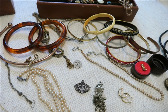 Large Lot of Vintage Costume Jewelry Necklaces, Earring, Brooches, Gold Tone Jewelry, Rings, Pins, Patriotic Pins, Owls, and More