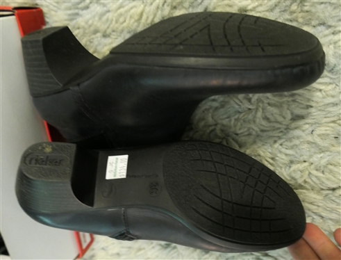 Rieker Anti Stress Navy  Blue Booties with Fleece Lining - Size 36 - They Do Not Appear to Have Been Worn - With Original Box