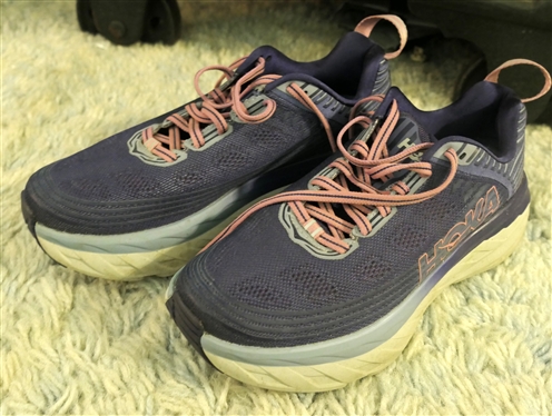 Hoka W Bondi 6 Tennis Shoes - Size 6.5 