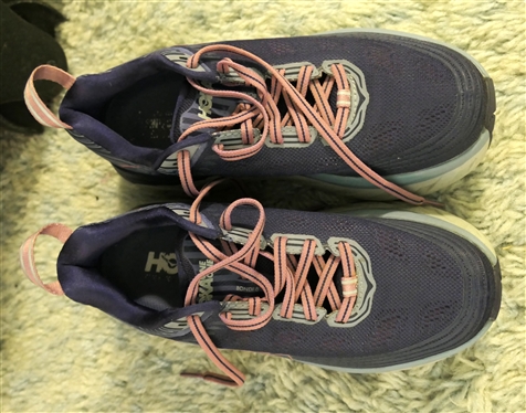 Hoka W Bondi 6 Tennis Shoes - Size 6.5 