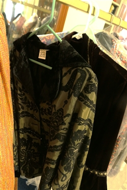Choice of Clothes on Rack  -Doncaster, Rafael, Liz Claiborne, ECI, Tommy Hilfiger, Ann Taylor, Carlisle, Chicos, Fresh Produce, Liz Wear, Gils, Geoffrey Beene, Habitat- Many New with Tags 