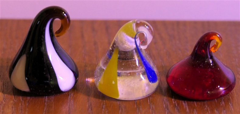3 - Willow Creek Glass - Claudia Rexroad - West Virginia Art Glass Tear Drops / Kisses - Each Figure Measure 1 1/4" Tall 