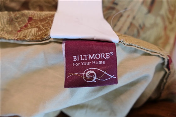 Athen Furniture Mahogany Finish Queen Size Rice Carved Poster Bed with Nice Biltmore Home Bedding - Comforter and Shams 