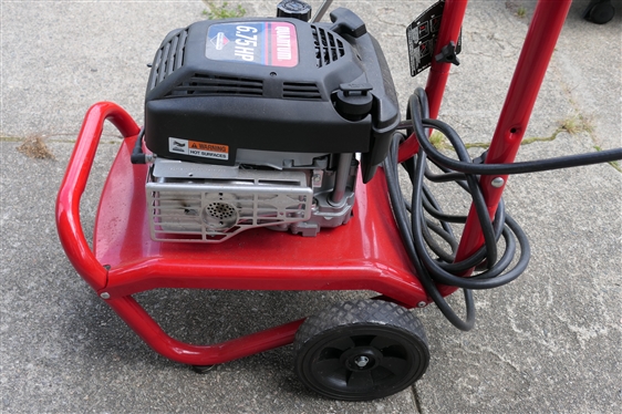 Quantum 6.75hp Gas Pressure Washer - Briggs & Stratton Motor