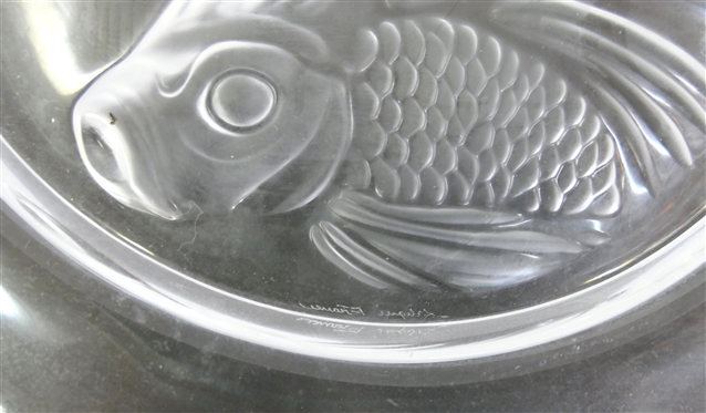 2 Lalique Annual Plates - 1975 Duo De Poisson (Fish Duet) and Aigle (Eagle)