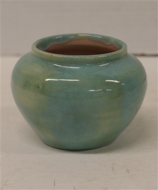 1937 Pisgah Forest Gloss Green Vase with Pink Glazed Interior - Vase is 3 1/4 tall 4 across