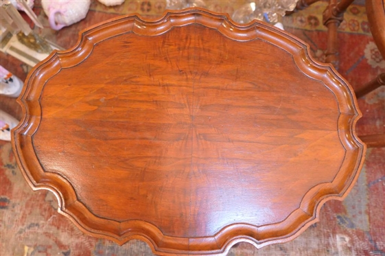 Queen Anne Style Pie Crust Top Tea Table / Candle Stand - Queen Anne Style Feet - Burl Table Top - Table is 18 3/4 Tall 18 3/4 by 13 1/2 