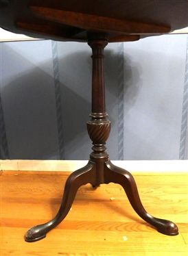 Queen Anne Style Tea Table with Pie Crust Top - Queen Anne Padded Slipper Foot - Urn Style Pedestal Base - Table is 29 1/2 Tall 28 Across