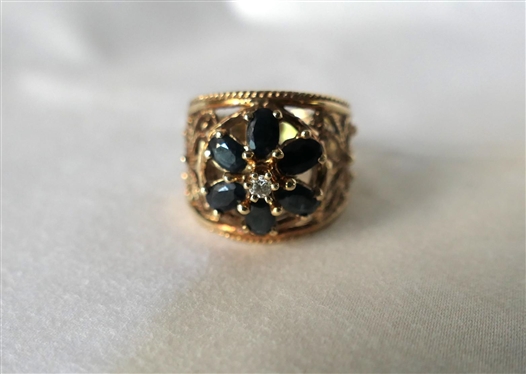 Beautiful 10kt Yellow Gold Sapphire and Diamond Ring - Flower Design - Marked EL 10K - Size 8 - 7.3 Grams 