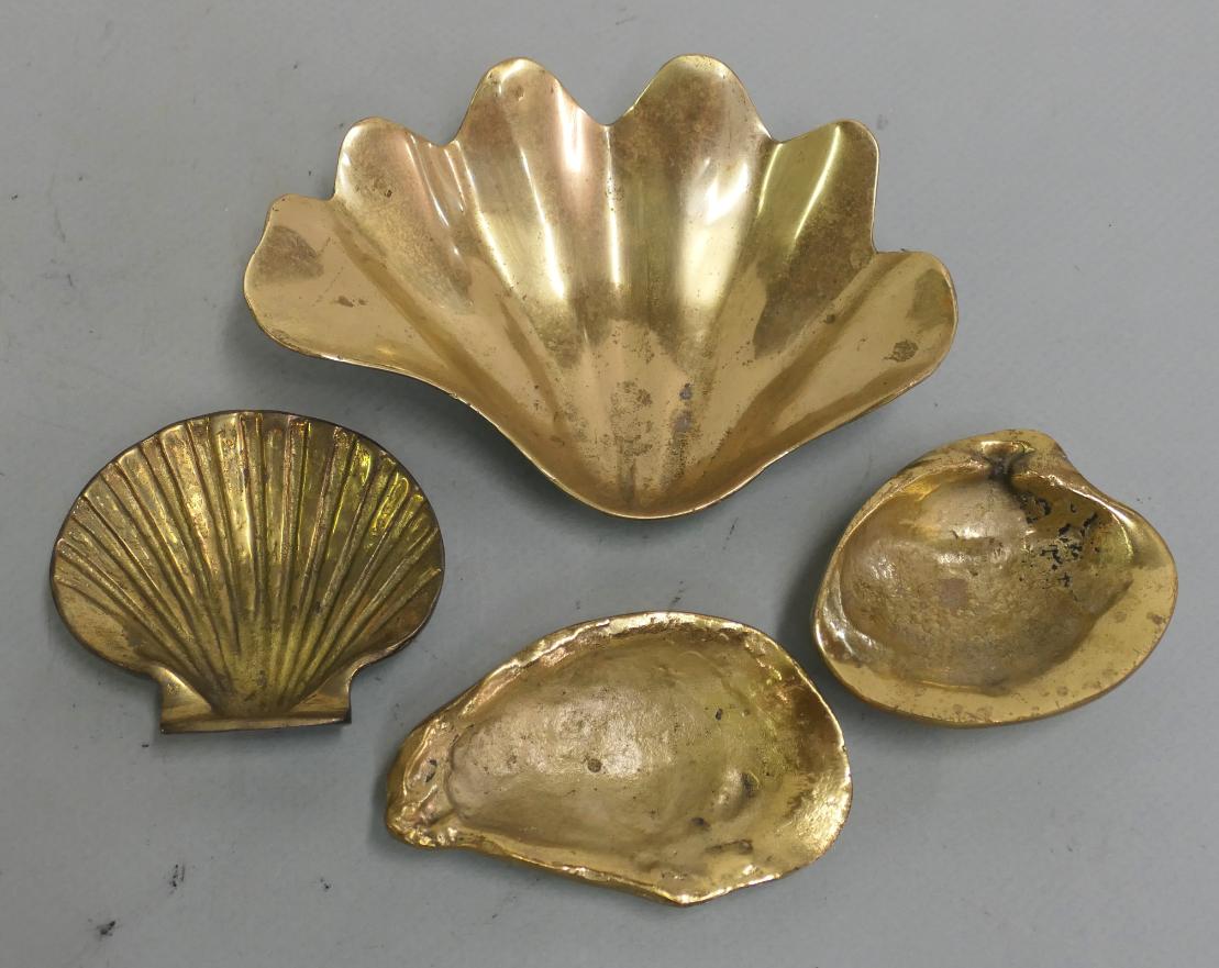 Lot Detail - 4 Solid Brass Shells - Heavy Oyster Shell - 4 3/4 ...