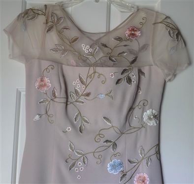 Maggy London Vintage Embroidered Dress  - Off White with Embroidered Flowers and Vines - Size 4
