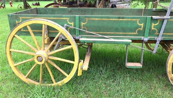 Exceptionally Nice Horse Drawn Buck Wagon Buckboard' One Horse Wagon - Wood Spoke Wheels - Painted Green and Yellow - Working Brakes, Spring Buggy Seat - Shed Kept - 9ft 8 Long