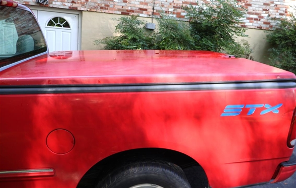 1998 Ford F-150 SLT - V-8 Triton 136,854 Miles - With Bed Cover - Clean Interior - Scratches on Passenger Side - See Photos - VIN 1FTZF1767WNB47174