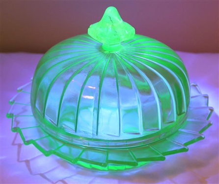Jennette Green Depression Uranium Glass Sierra Pinwheel Round Butter Dish 
