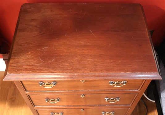 Craftique Mahogany 3 Drawer Bedside Chest - 3 Dovetailed Drawers - Bracket Feet - Chest is 27 1/4 Tall 21 1/2 By 14 1/2