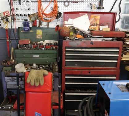LIVE ONSITE Auction - Donald Duck Brooks Deceased Estate - Friday Sept. 25th 1:00pm and Saturday Sept. 26th 9:00am. Pictures are a sample of the hundreds of items to be sold over 2 days. 