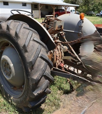 Massey Furguson Tractor - Ferguson 30 - Runs Well 