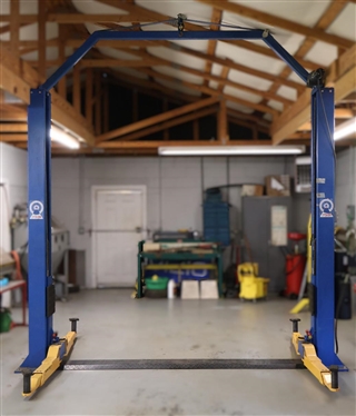 2 Post Hydraulic Car  / Vehicle Lift - 3 Hp. 1 Phase Motor 