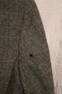Tailored Alexander James of Pendlebury - Tweed Equestrian Show jacket with Fox Head Buttons - 100% Wool - Vintage Size 10 - Small Hole on Back of Right Arm 