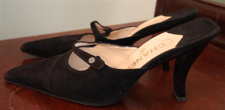 Vintage Chanel Mules - Black Suede - Made in Italy - Size 38 1/2 - Heel Tips Need Replacing 
