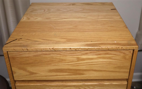 Solid Oak 5 Drawer Chest of Drawers - Graduating Dovetailed Drawers - Chest is 45 1/2 Tall 24 By 24 - Some Burn Marks on Top 